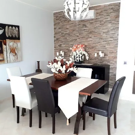 Mica Apartment