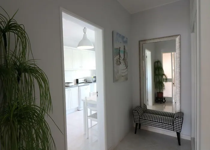 アパート Mica アルブフェイラ